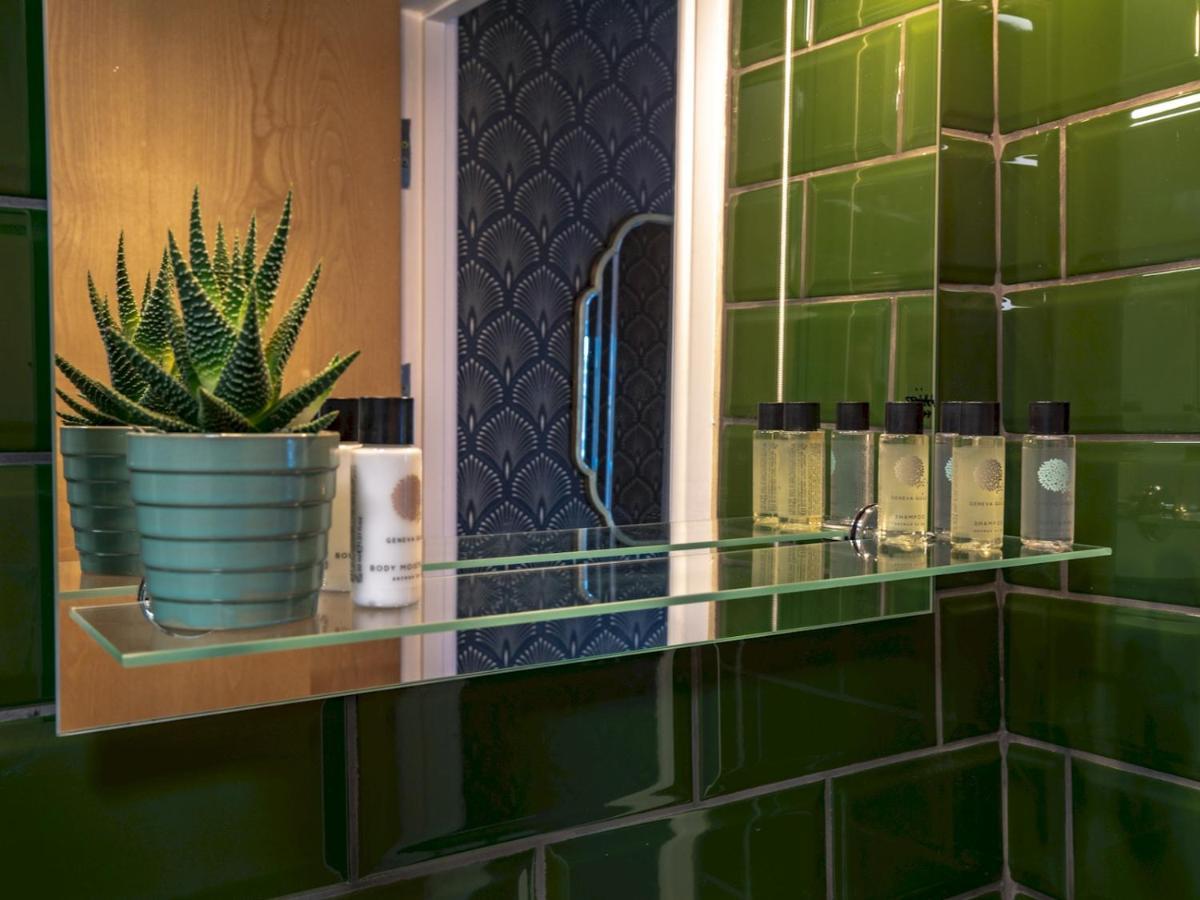 Pass The Keys Art Deco Inspired Apartment With Roof Top Views Shrewsbury Exterior foto